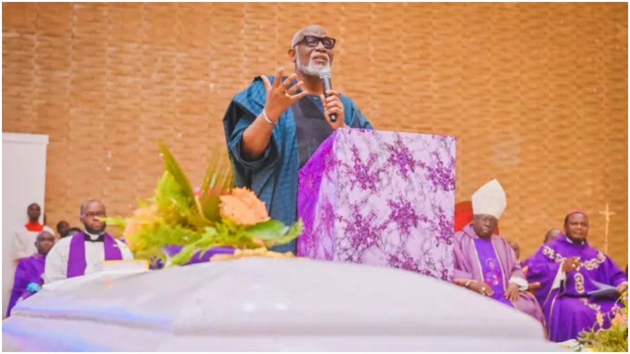 Massacred Owoh Church victims given mass funeral